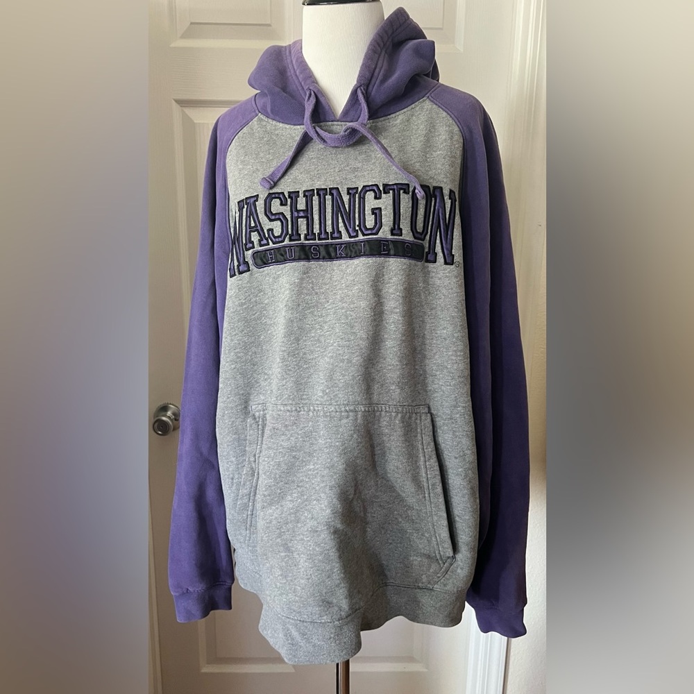 University of Washington UW Gray and Purple Sweatshirt Pullover Hoodie
